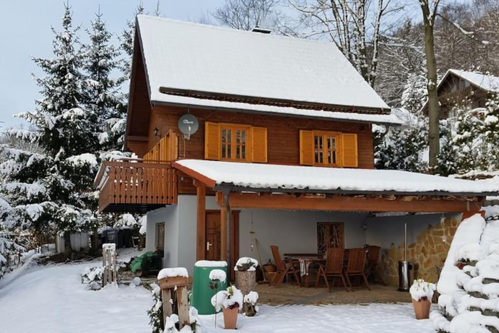 Ferienhaus Sonnenblick Entspannung Mit Sauna Kamin Und Balkon 조네베르크 외부 사진